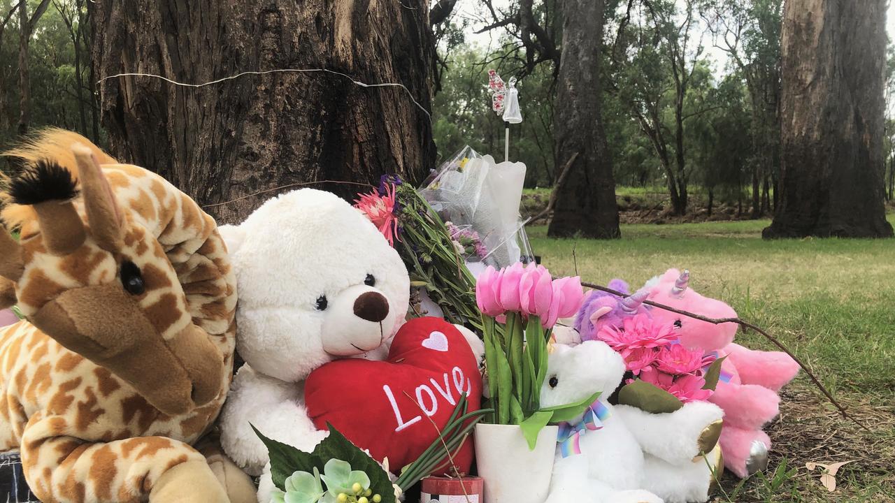 In memory of Kaydence a small shrine sits at the Chinchilla Weir.