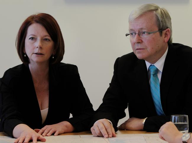 This 2010 photo opportunity between Julia Gillard and Kevin Rudd spoke volumes about the level of discomfort between them.