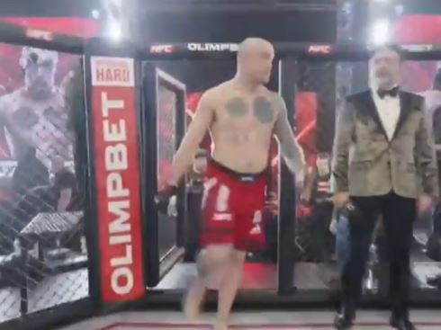 Kulinskiy entering the octagon. Photo: Hardcore Fighting Championship