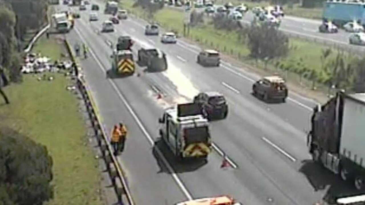 Geelong traffic All lanes of Princes Freeway re opened after