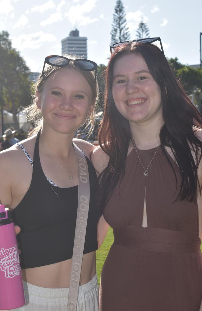 Sophie and Louise Cooper at the 2022 Caloundra Music Festival. Photo: Elizabeth Neil