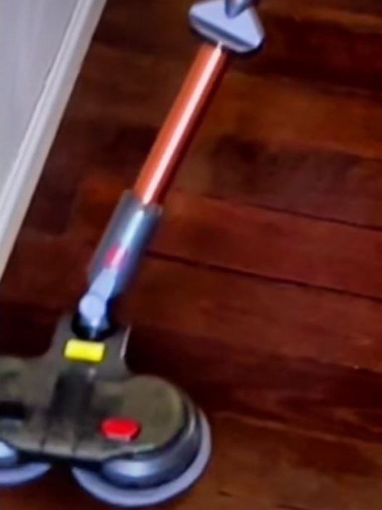Dyson warns against viral TikTok mop attachment for cleaning | news.com.au — Australia's leading news site