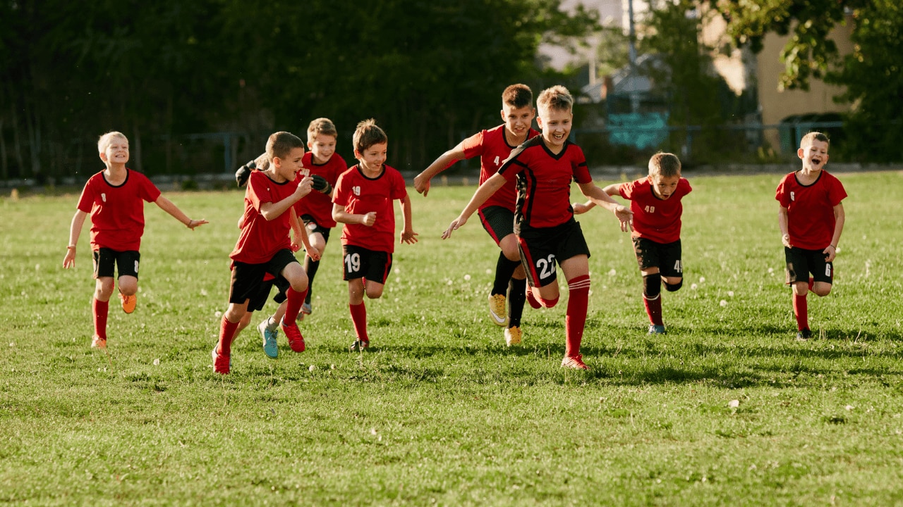 A mother has called on her son’s footy club to ditch meat sausages and replace them with vegan options at the post-game barbecues. Image: iStock