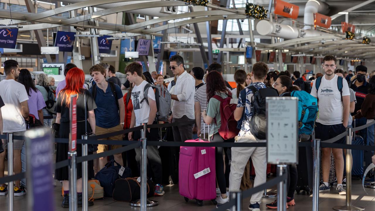 This December and January, Qantas and Jetstar are expecting to fly more than half a million more people than the same time last year. Picture: NCA NewsWire/ Seb Haggett