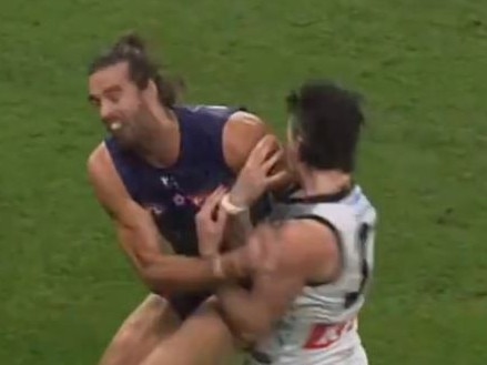Alex Pearce collides with Darcy Byrne-Jones