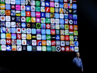 Apple in major software overhaul