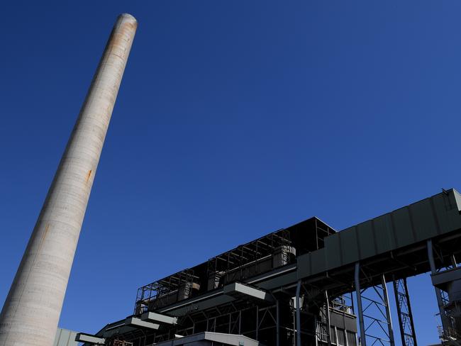 A general view of the Liddell Power Station in Muswellbrook, New South Wales, Tuesday, September 19, 2017. Owner AGL has announced they plan to close the ageing coal fired power station in 2022, but Prime Minister Malcolm Turnbull is pushing for the plant to remain open. (AAP Image/Dan Himbrechts) NO ARCHIVING