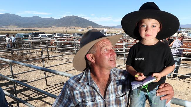 Geoff Rendell from Swifts Creek, &amp; his grandson Xavier Connley, 4, from Benambra. Picture: Yuri Kouzmin