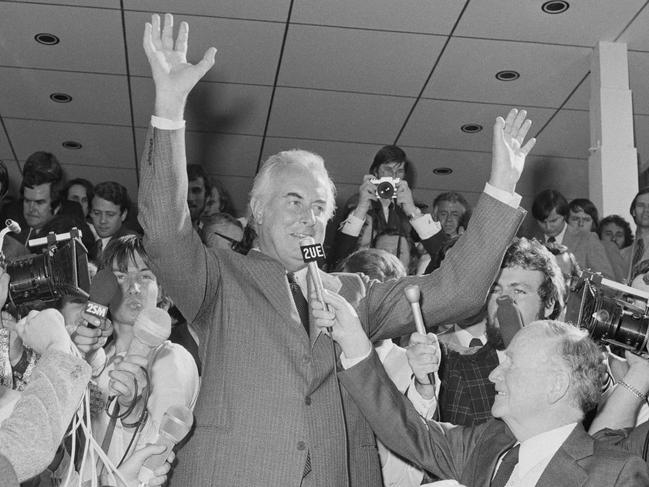 TAUS 60th Anniversary. 12-11-1975 - Prime Minister Gough Whitlam addresses the crowds from the steps of Parliament House, Canberra, after his dismissal by Sir John Kerr, the Governor General, on 11th November 1975. Picture released by the National Archives.