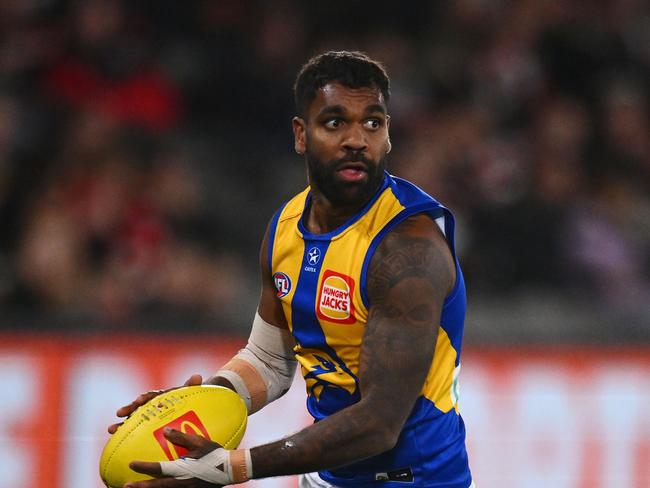 MELBOURNE, AUSTRALIA - JULY 20: Liam Ryan of the Eagles takes possession of the ball during the round 19 AFL match between St Kilda Saints and West Coast Eagles at Marvel Stadium, on July 20, 2024, in Melbourne, Australia. (Photo by Morgan Hancock/Getty Images)