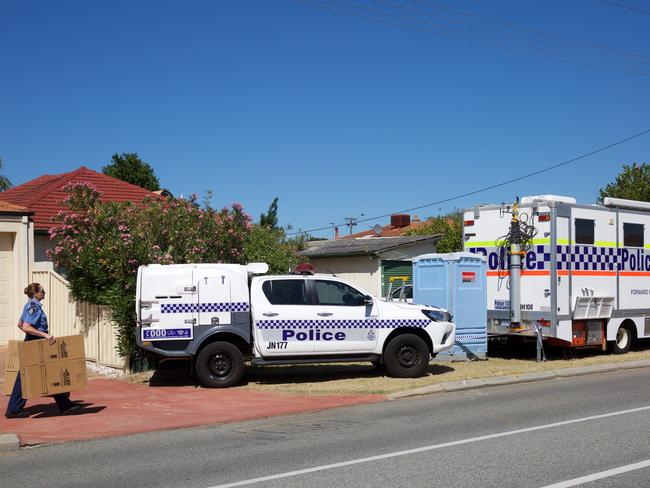 Police search the Kewdale house. Picture: AAP Image/Richard Wainwright