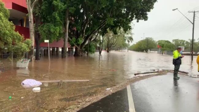 Lismore levee breached by Wilsons River