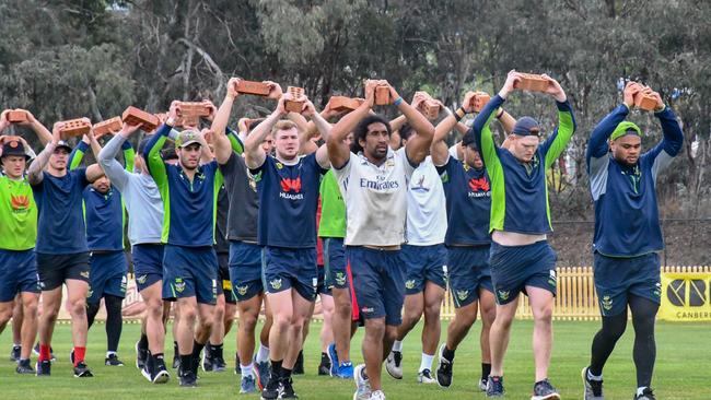 Ricky Stuart’s Canberra Raiders go hard at their pre-season training camp in 2019.