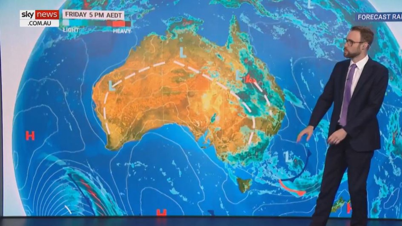 Rain across the country at 5pm Friday. Picture Sky Weather. JPG