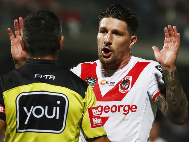 Gareth Widdop of the Dragons talks to the referee during the Round 5 NRL match between the St George-Illawarra Dragons and the South Sydney Rabbitohs at UOW Jubilee Oval in Sydney, Friday, April 6, 2018. (AAP Image/Daniel Munoz) NO ARCHIVING, EDITORIAL USE ONLY