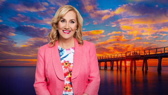 ABC's weather presenter Jenny Woodward will head to regional Central Queensland with her one-woman stage show Weathering Well.