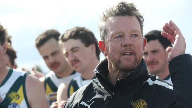 Garry Hocking addresses his troops. Picture: Alan Barber