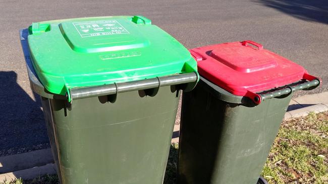 Mildura has weekly green organic bin collection and fortnightly red general waste. A yellow recycling bin is picked up on the alternate fortnight. Picture: Michael DiFabrizio