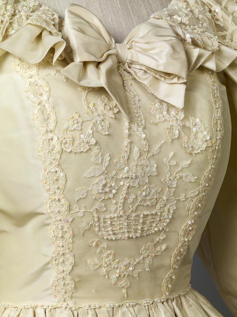 alice mccall lace