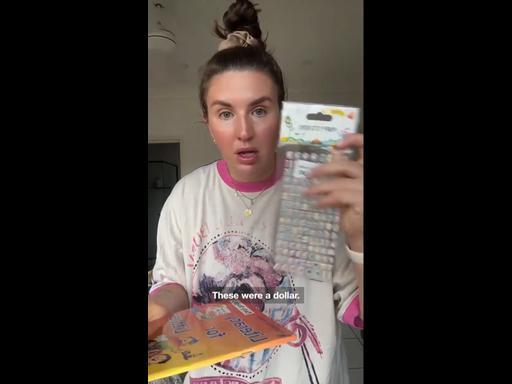 _Mum criticised for getting all her kids' Xmas presents from op shops