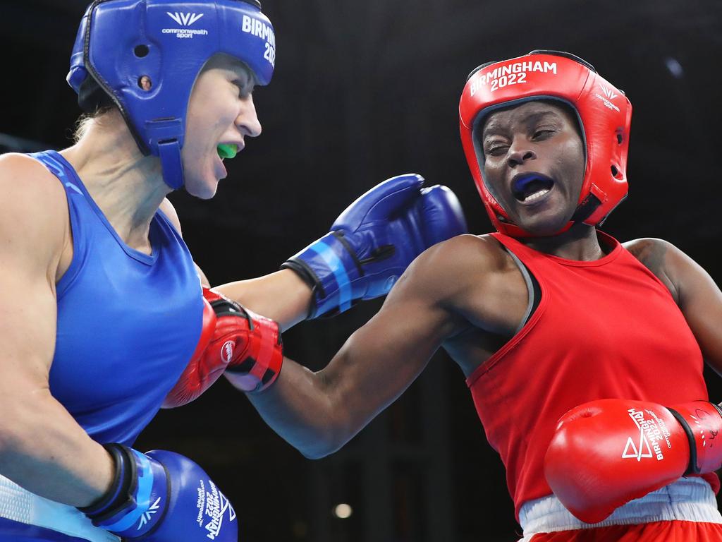 Kaye Scott on her way to victory against Mozambique’s Alcinda Panguane. Picture: Allex Livesey/Getty Images