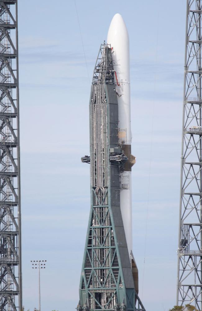 The Blue Origin New Glenn rocket sits on the launch pad ahead of its maiden flight. Picture: Gregg Newton / AFP