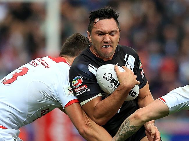 HUDDERSFIELD, ENGLAND - OCTOBER 29:  Jordan Rapana New Zealand is tackled by Sam Burgess and John Bateman of England during the Four Nations match between England and New Zealand Kiwis at John Smith's Stadium on October 29, 2016 in Huddersfield, United Kingdom.  (Photo by Jan Kruger/Getty Images)