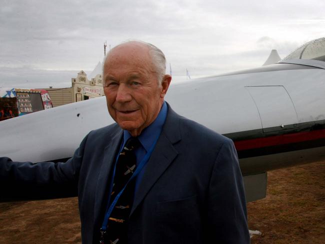 General Chuck Yeager was a guest of honour at the Avalon Airshow, Melbourne, in 2007.