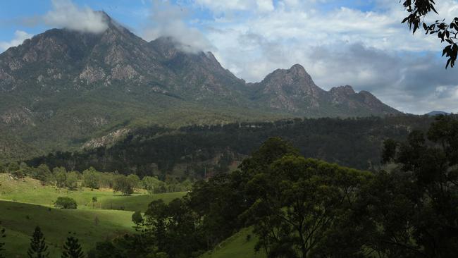 Mt Barney. Pic Jono Searle.