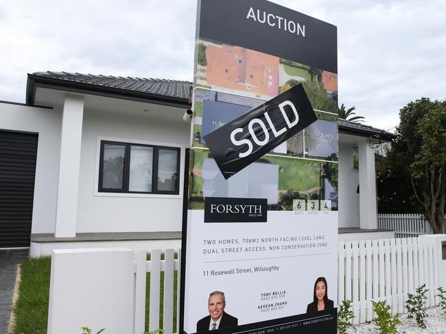 SYDNEY, AUSTRALIA: NewsWire Photos: APRIL 02 2024: A general stock view of a for sale sign on a home in the North Shore of Sydney, as Australian house prices hit record high for fifth consecutive month, making it increasingly difficult for new home buyers to get into the property market with the added cost of inflation. Picture: NCA NewsWire/ Gaye Gerard