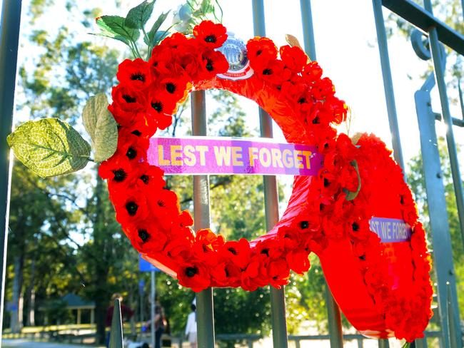 NK141312         ANZAC Day at Kalinga.....   Wreaths to the fallen at Kalinga Memorial Gates