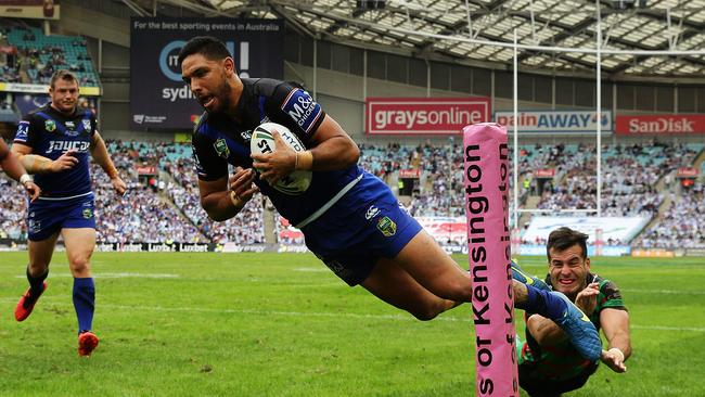 Curtis Rona scores a try for the Bulldogs in the NRL. Picture: Brett Costello