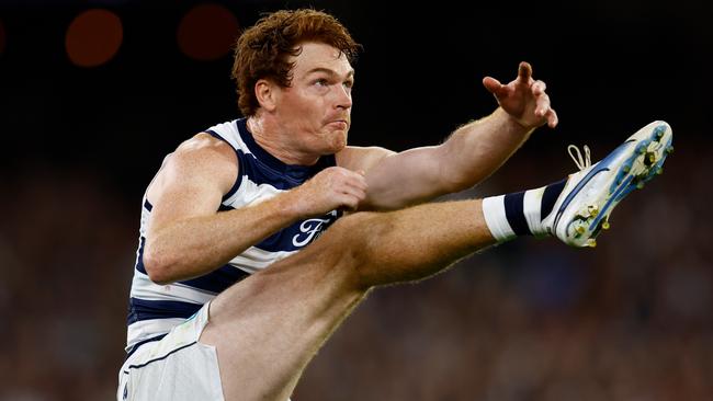 Gary Rohan kicks long against Carlton. Picture: Michael Willson/AFL Photos via Getty Images