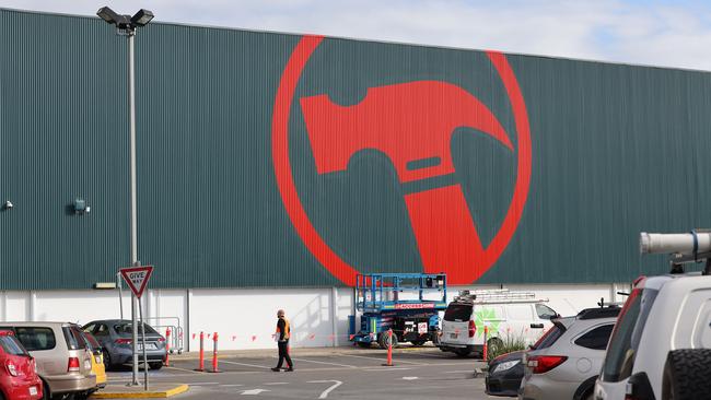 Bunnings employs around 53,000 people. Picture: NCA NewsWire / David Mariuz