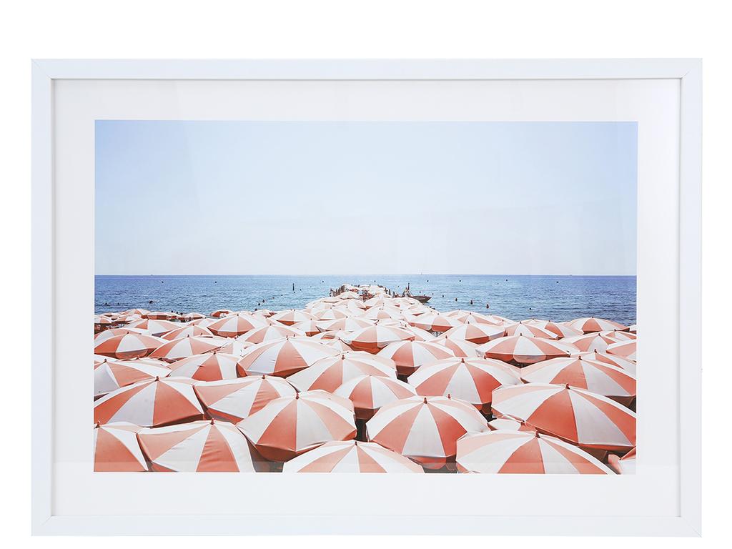 While this beach print will brighten up any room.