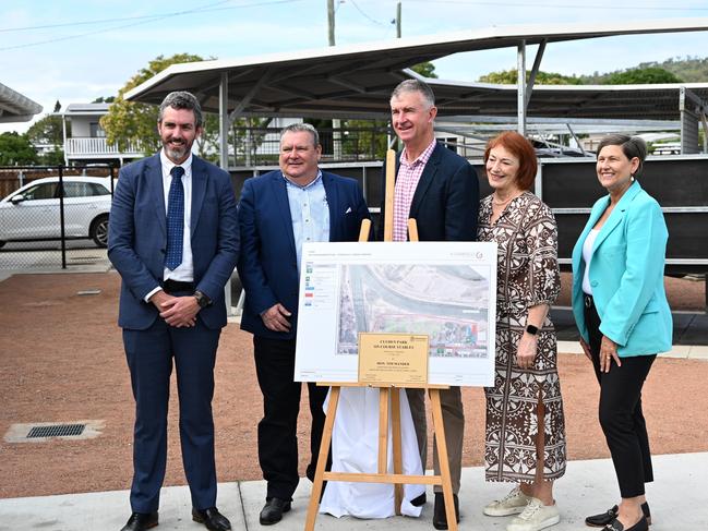 Queensland Minister for Racing Tim Mander and Mundingburra MP Janelle Poole met with Townsville Turf Club Chairman Geoff Weeks across the weekend to officially open the new upgrades.