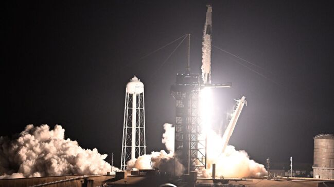 SpaceX and NASA Launch Crew to ISS Three Days After Scrubbed Mission ...