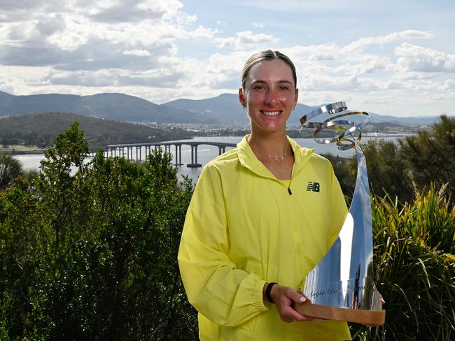 HOBART, AUSTRALIA - JANUARY 11: McCartney Kessler of USA  poses with trophy after winning in the final against Elise Mertens of Belgium during day six of the 2025 Hobart International at Domain Tennis Centre on January 11, 2025 in Hobart, Australia. (Photo by Steve Bell/Getty Images)