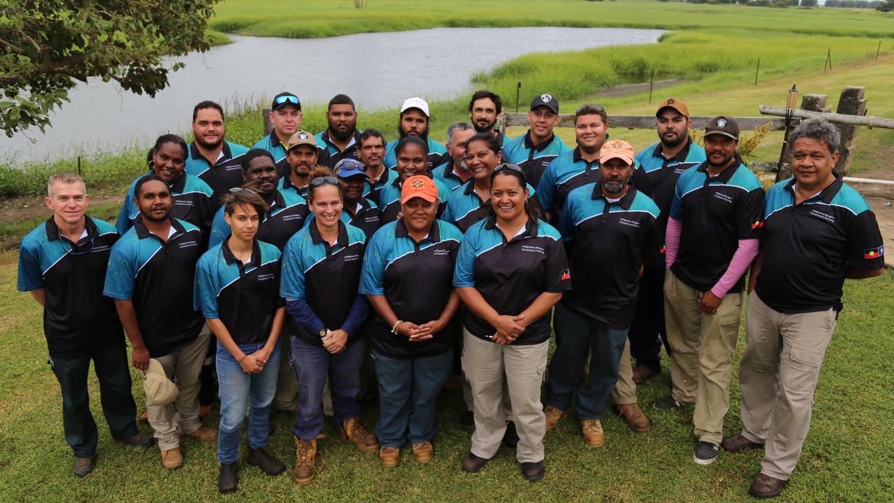 Great Barrier Reef custodians given the power to enforce marine rules