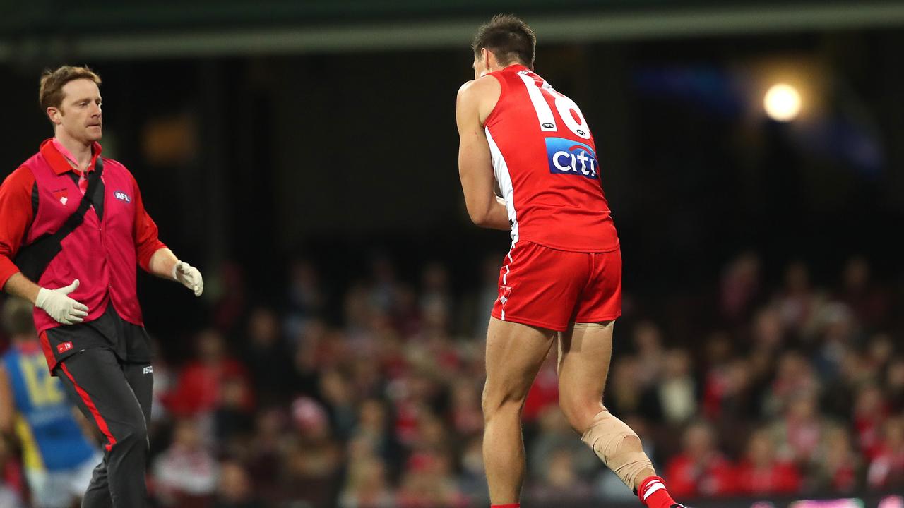 Sydney's Callum Sinclair leaves field with injury for second time on Saturday.