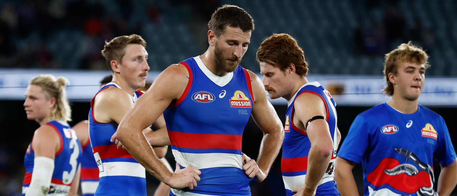 AFL 2024: Western Bulldogs problems, analysis, long term contracts, Luke  Beveridge under pressure, AFL 360, latest news