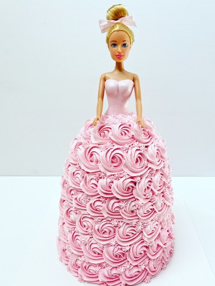 Vegan Barbie themed cake by Small Delights.