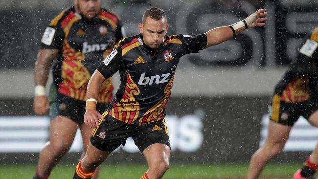 Aaron Cruden looks to be getting back to his best following a thumb injury.