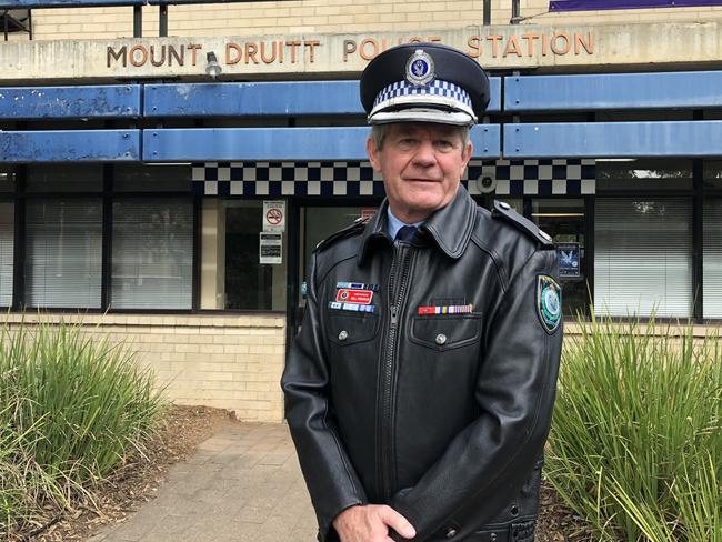 Mt Druitt police Chief Inspector Bill Pearce retires after 37 years ...