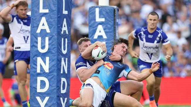 Max King produced one of the great try-saving tackles to deny AJ Brimson a certain try. Picture: Jeremy Ng/Getty Images