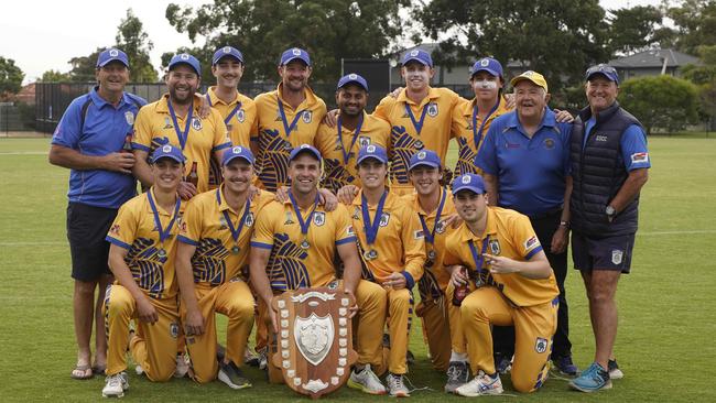 East Sandringham shows off the 2020-21 Longmuir Shield.