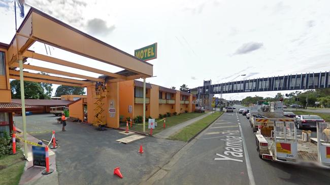 The Ambassador Motel in 2010 when it was painted from the green and cream exterior paint to orange and maroon. It was then painted again about 2015 to how it still looks in 2023.