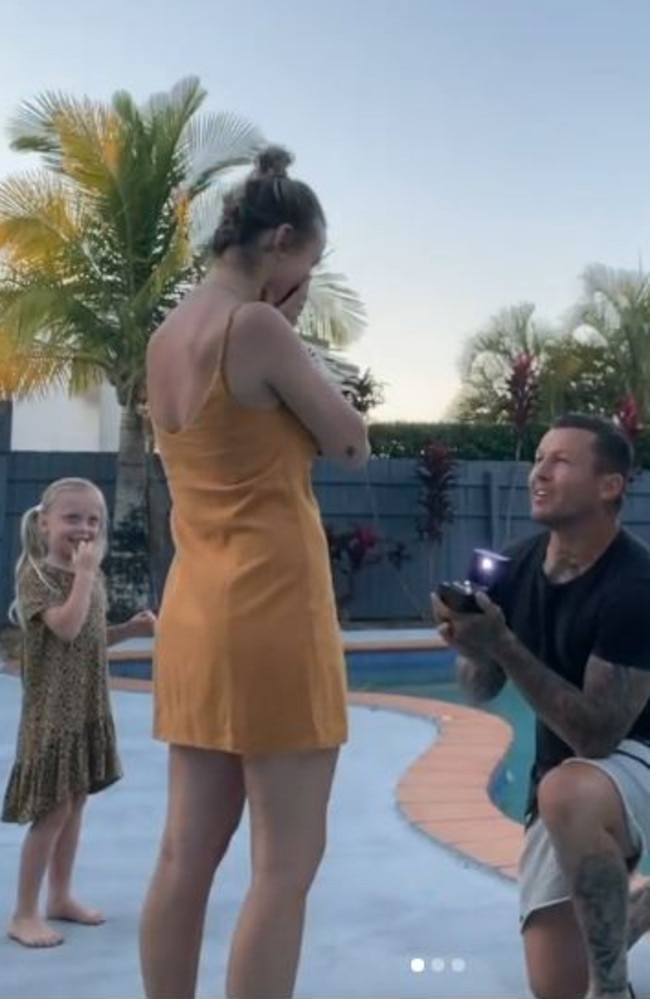 Todd Carney proposes to pregnant girlfriend Susie Bradley | Daily Telegraph