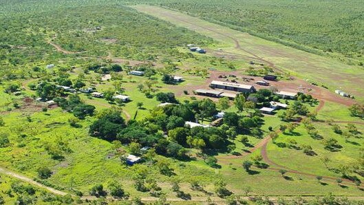 The one million-hectare Walhallow Station in the Northern Territory’s Barkly Tablelands region is owned by Australian-born, Bahamas-based billionaire Brett Blundy.