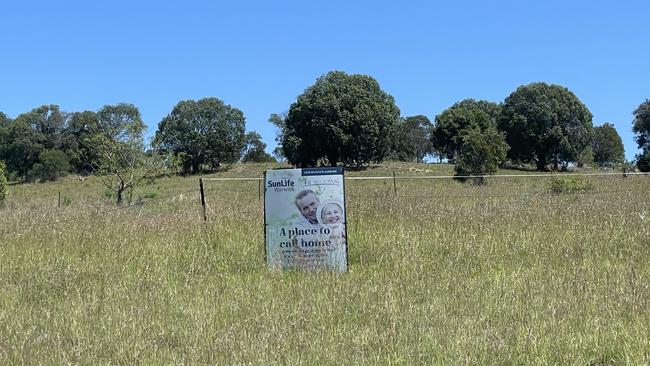 Sign outside SunLife Warwick development. October 17, 2024. (Photo: NRM)